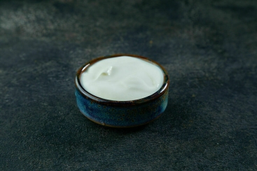 Соус из мацони со сванской солью